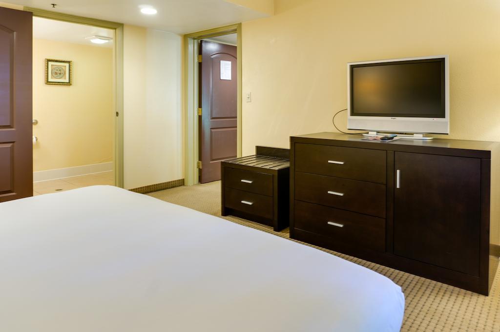Buena Park Grand Hotel & Suites ภายนอก รูปภาพ